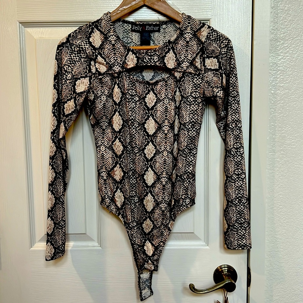 Snake print print bodysuit.